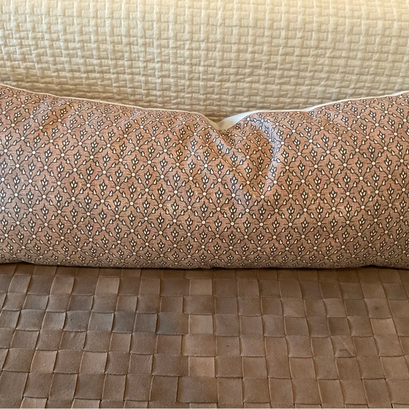 Large lumbar pillow cover from Jolie Marche - Picture 1 of 3